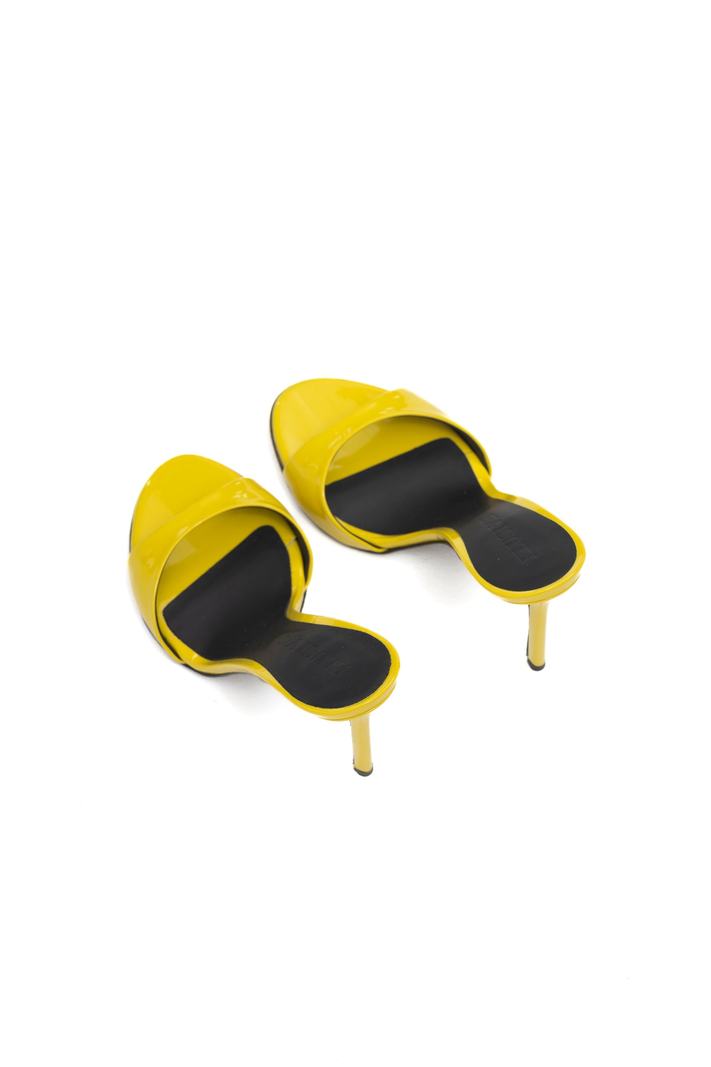 MATHILDE PATENT YELLOW