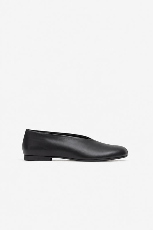JOLIE BLACK